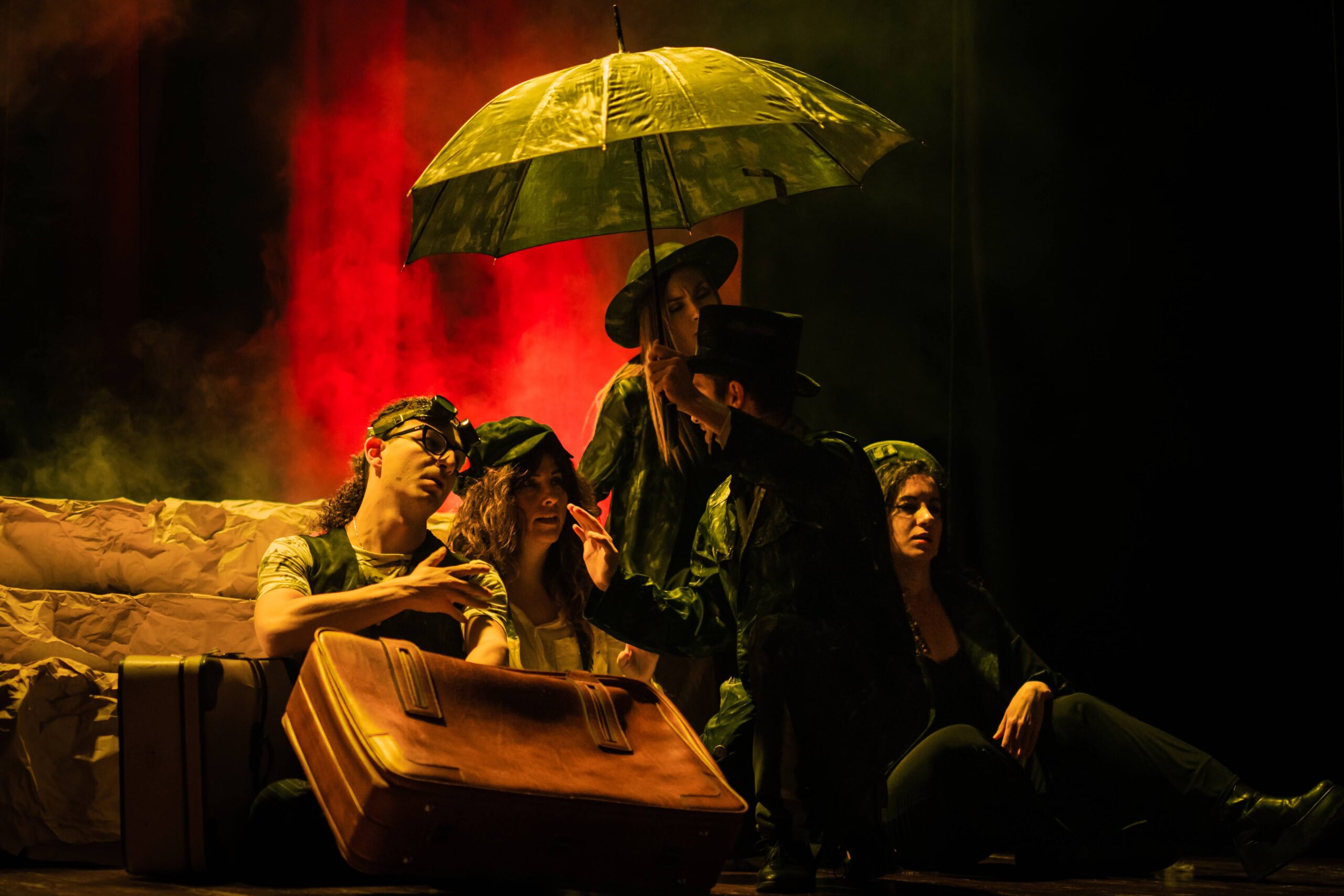 Fino a qui tutto bene - Corso teatro adulti base Sarnano - Stefano Monti e Isabella Tomassucci